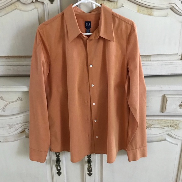 GAP Tops - Gap cotton shirt 🏖
